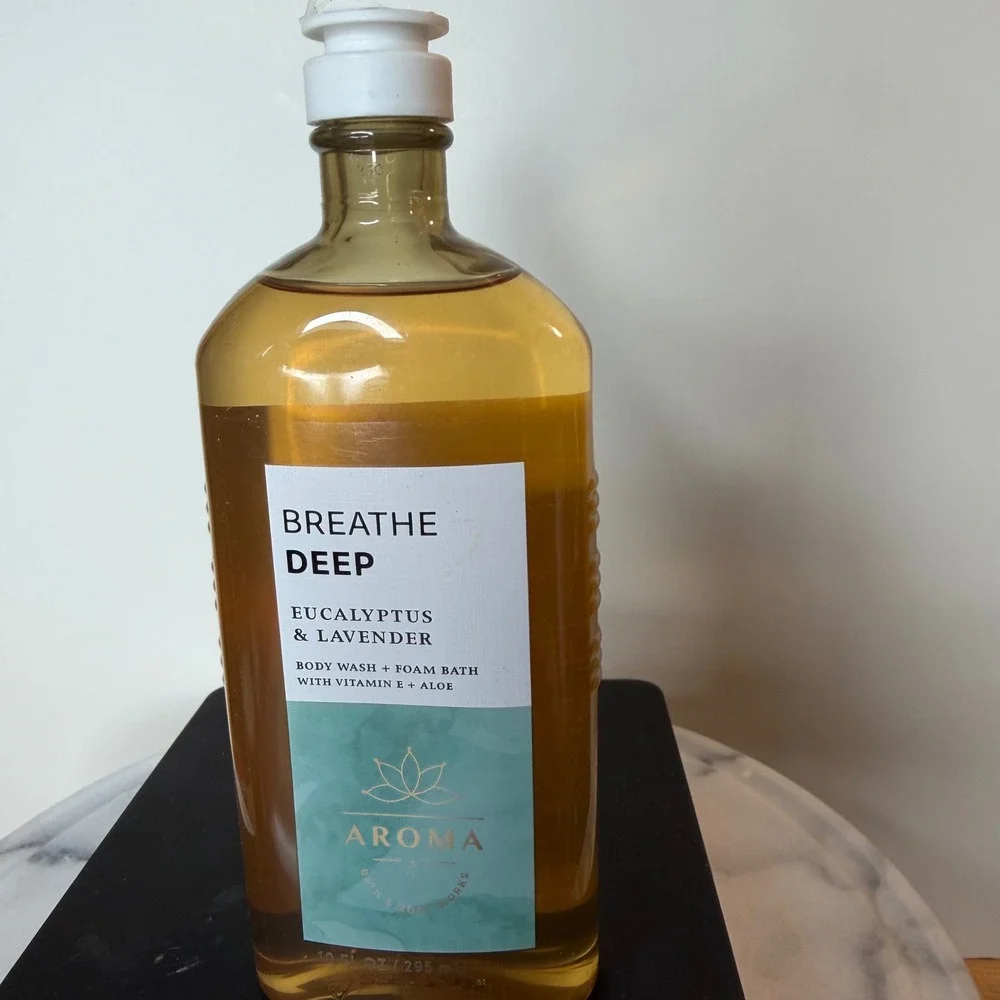 Bath & Body Works Aroma Breathe Deep Eucalyptus & Lavender Body Wash 10oz